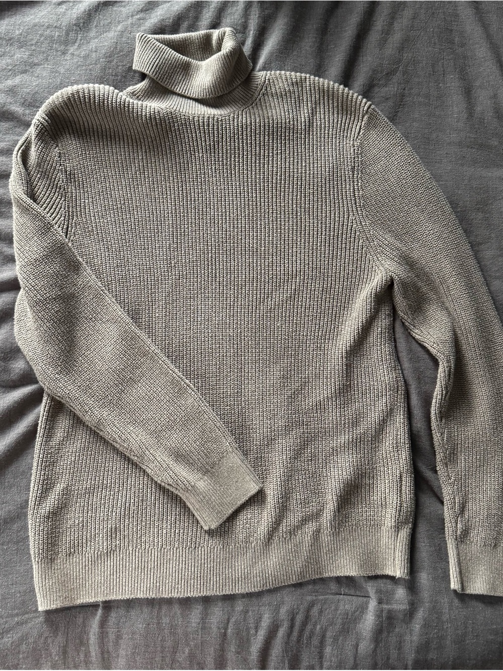 H&M Men's Beige/Taupe Turtleneck Sweater